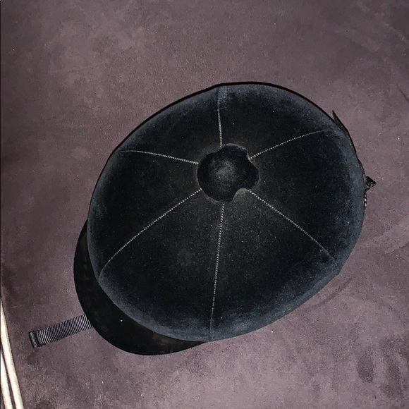 IRH Black English riding helmet size 6 7/8 56cm - Picture 4 of 4